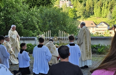 Image - fetedieu2.JPG